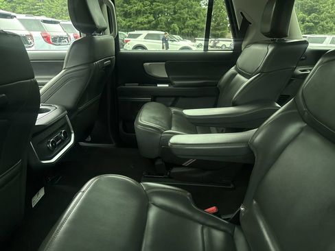 Used 2025 Ford Expedition Active AWD/4WD image 15