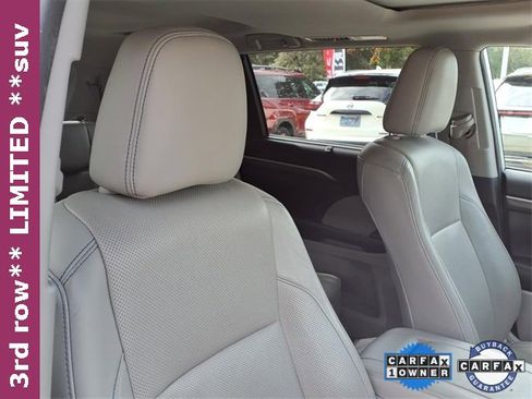 Used 2019 Toyota Highlander Limited image 22