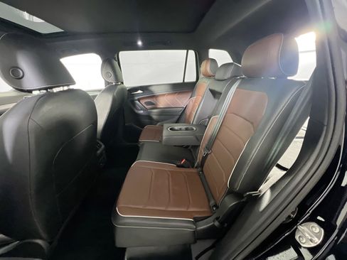 Used 2023 Volkswagen Tiguan SEL R-Line image 26