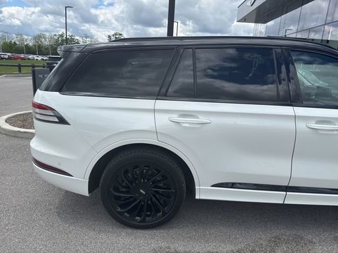 Used 2024 Lincoln Aviator Reserve w/ Equipment Group 201A AWD/4WD image 16