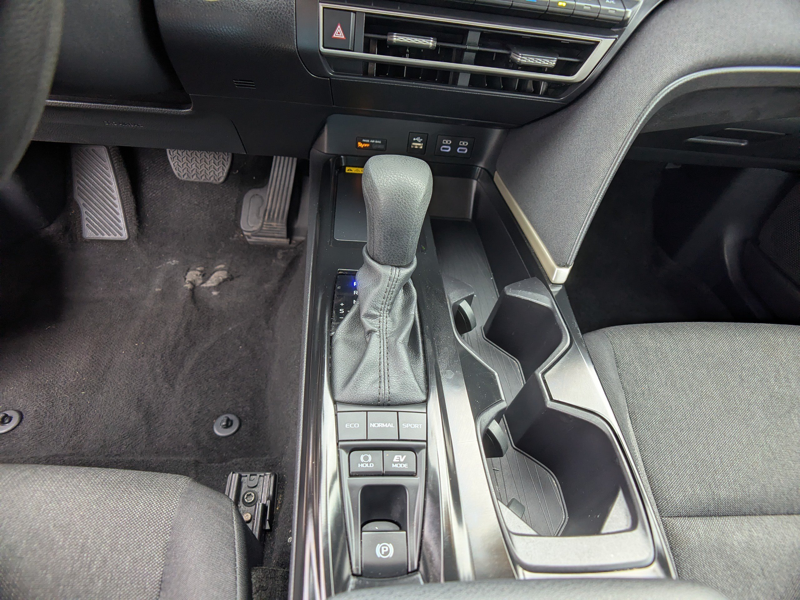 Used 2025 Toyota Camry LE FWD image 21