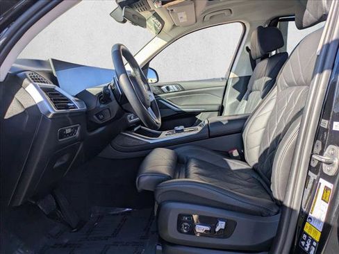 Certified 2023 BMW X7 xDrive40i w/ Premium Package image 10