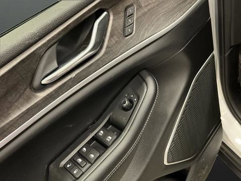 New 2026 Jeep Grand Cherokee Limited w/ Luxury Tech Group II image 29