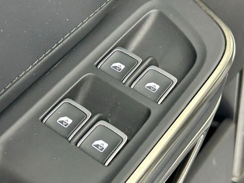 Used 2022 Rivian R1T Adventure image 32