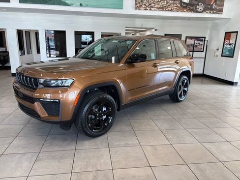 New 2026 Jeep Grand Cherokee Limited AWD/4WD image 3