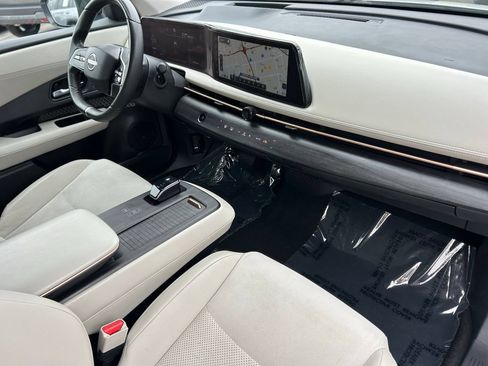 Certified 2023 Nissan Ariya FWD image 9