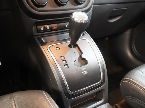 Used 2017 Jeep Patriot High Altitude image 21