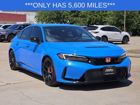 Used 2025 Honda Civic Type R image 3
