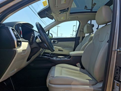 Used 2023 Kia Sorento SX Prestige w/ Panoramic Sunroof Package AWD/4WD image 14