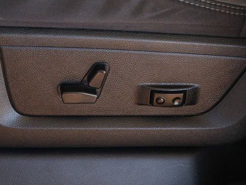 Used 2023 RAM 2500 Big Horn w/ Level 1 Equipment Group image 12