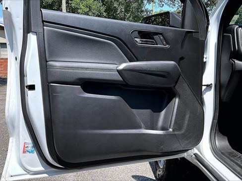 Used 2025 Chevrolet Colorado LT w/ LT Convenience Package AWD/4WD image 17