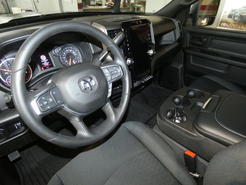Used 2025 RAM 2500 Tradesman AWD/4WD image 9