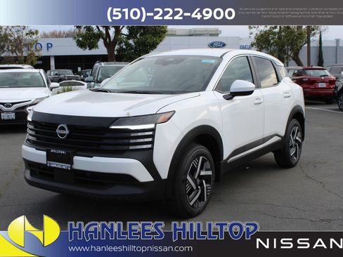 New 2025 Nissan Kicks SV image 3