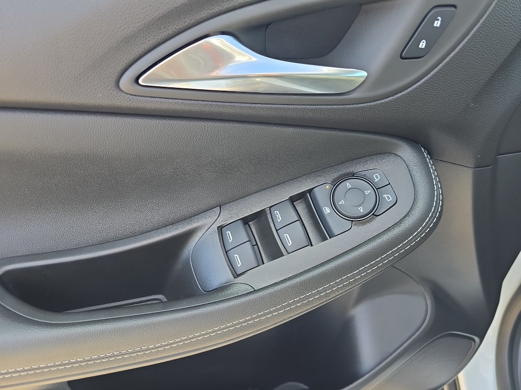Certified 2026 Buick Encore GX Preferred AWD/4WD image 10