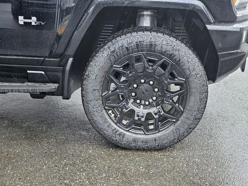 New 2024 GMC Hummer EV 2X image 9