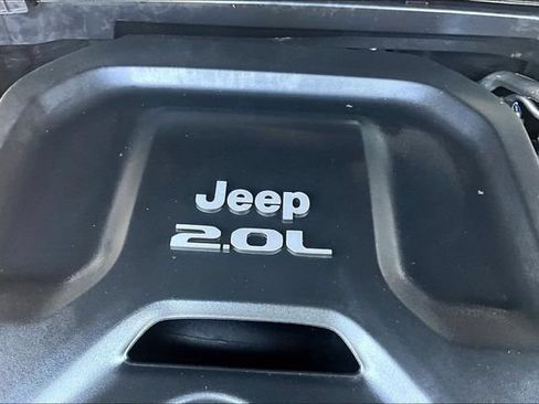 Used 2022 Jeep Wrangler Unlimited Rubicon AWD/4WD image 29