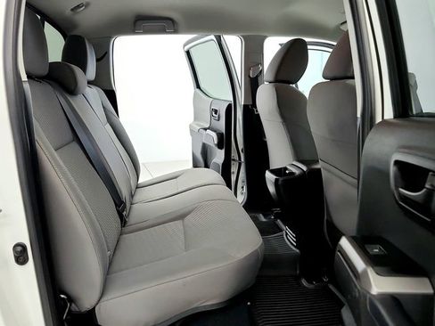 Certified 2023 Toyota Tacoma SR5 AWD/4WD image 18