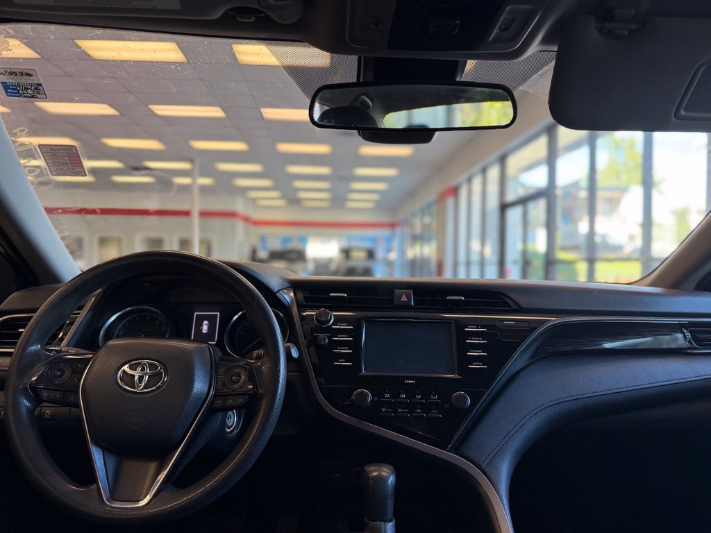 Used 2020 Toyota Camry LE FWD image 9