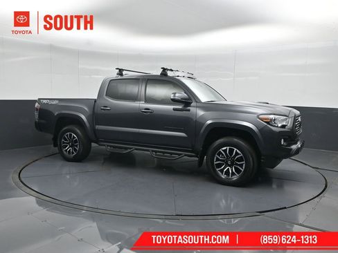 Used 2022 Toyota Tacoma TRD Sport image 1