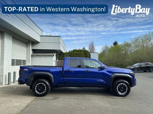 Used 2024 Toyota Tacoma TRD Off-Road AWD/4WD image 11
