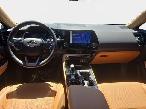 Used 2024 Lexus NX 250 FWD w/ Towing Package (2000 Lbs) image 10