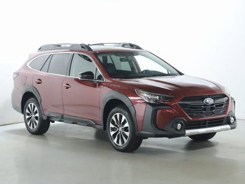 Certified 2025 Subaru Outback Limited image 9