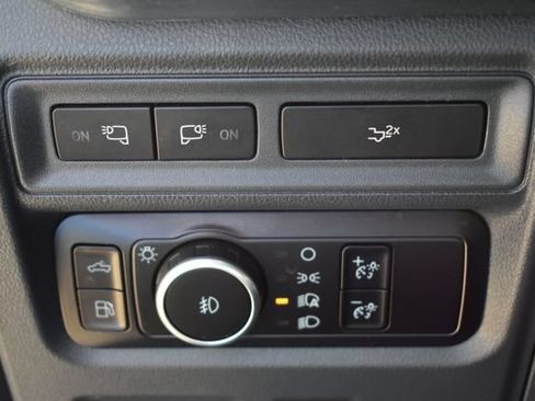 Used 2023 Ford F150 Lariat AWD/4WD image 22