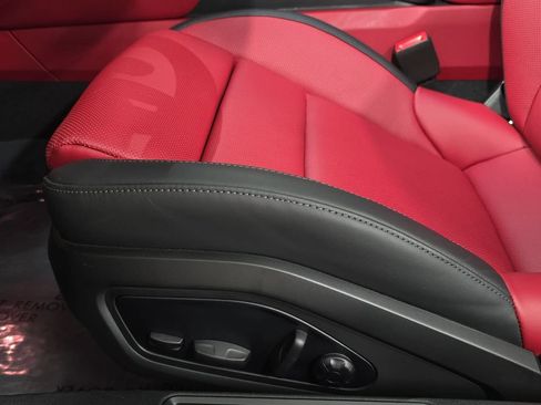 Certified 2025 Porsche 911 Carrera RWD image 25