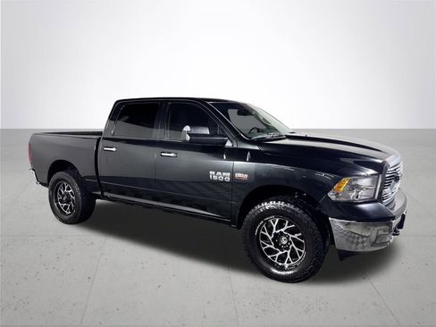 Used 2015 RAM 1500 Classic SLT w/ SLT Plus D←cor Group image 4