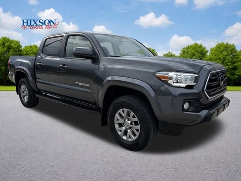 Used 2018 Toyota Tacoma SR5 image 1