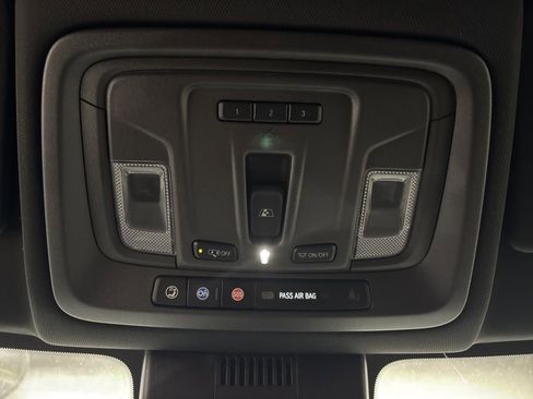 Used 2024 Chevrolet Silverado 1500 High Country w/ Technology Package image 31