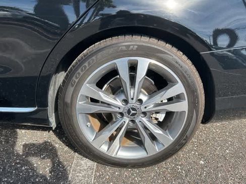 Used 2018 Mercedes-Benz C 300 Sedan image 13