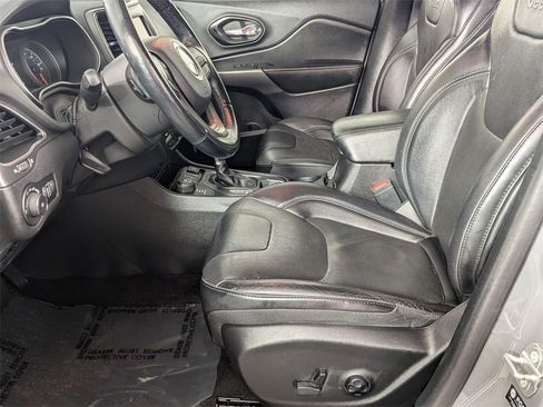 Certified 2021 Jeep Cherokee Latitude Lux image 12