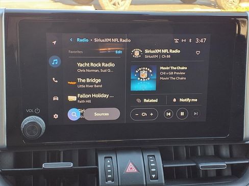 Used 2023 Toyota RAV4 XLE Premium image 16