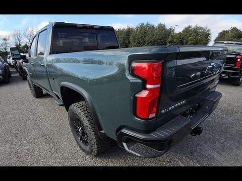 Certified 2025 Chevrolet Silverado 2500 ZR2 w/ Technology Package image 8