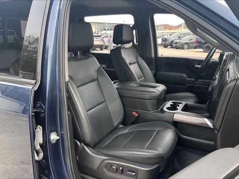 Used 2022 Chevrolet Silverado 3500 LTZ w/ LTZ Plus Package image 17