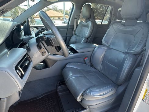 Used 2020 Lincoln Aviator Reserve w/ Equipment Group 202A image 14