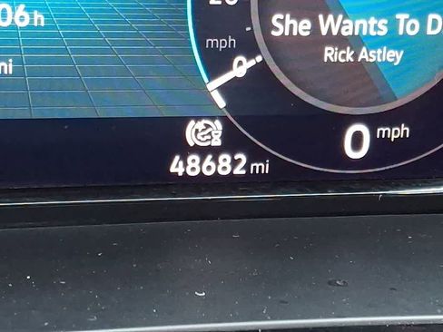 Used 2024 Volkswagen Atlas SE image 19