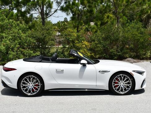 Used 2024 Mercedes-Benz SL 55 AMG 4MATIC image 46