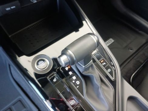 Used 2024 Kia Niro EX image 36