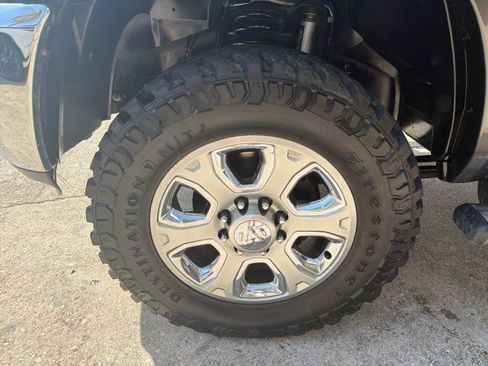 Used 2018 RAM 2500 Laramie AWD/4WD image 12