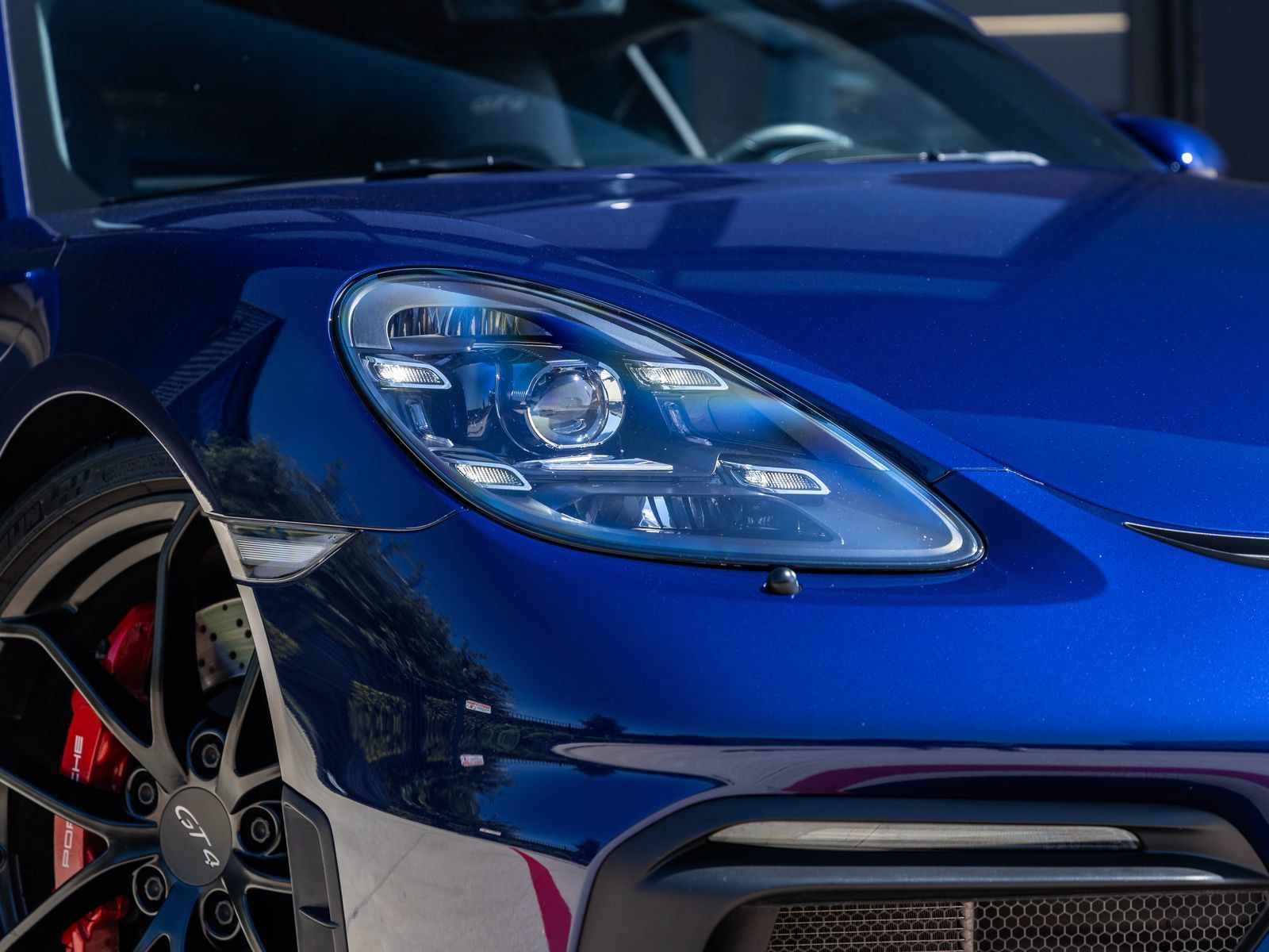 Certified 2020 Porsche 718 Cayman GT4 RWD image 25