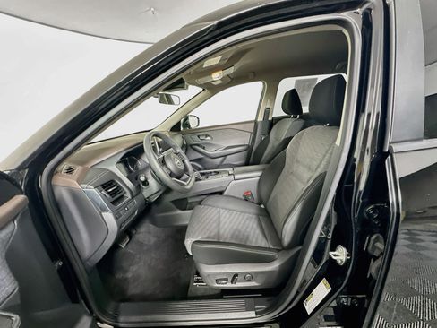Used 2023 Nissan Rogue SV FWD image 13
