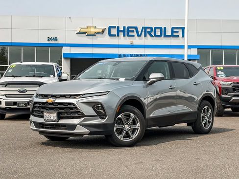 Used 2023 Chevrolet Blazer LT w/ LPO, Cargo Package FWD image 1