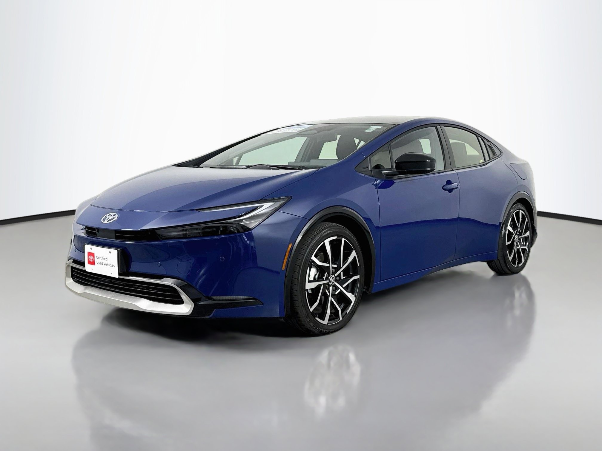 Certified 2026 Toyota Prius Plug-In Hybrid w/ Limited Premium Package FWD image 3