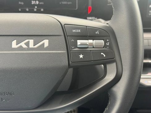 Used 2025 Kia K4 EX FWD image 18