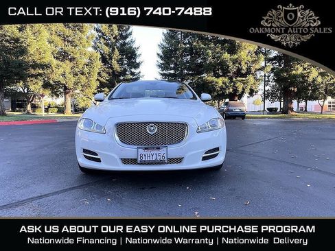 Used 2013 Jaguar XJ RWD image 2