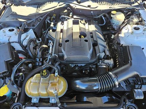 Used 2015 Ford Mustang Premium image 20