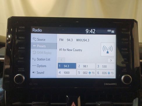 Used 2022 Toyota Corolla LE image 12