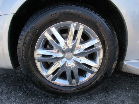 Used 2010 Chrysler Town & Country Limited w/ Entertainment Group #3 image 14